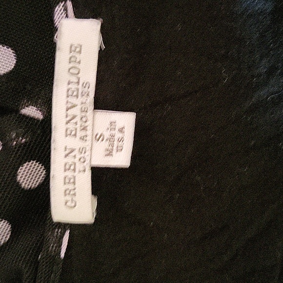 GREEN ENVELOPE TOP SIZE SMALL BLACK & WHITE TWO LAYER SLEEVELESS POLKA DOT - Picture 5 of 5